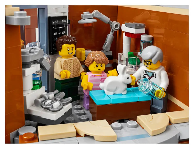 LEGO Creator Expert Corner Garage 10264 Modular Buildings Kit (2569 Pieces)
