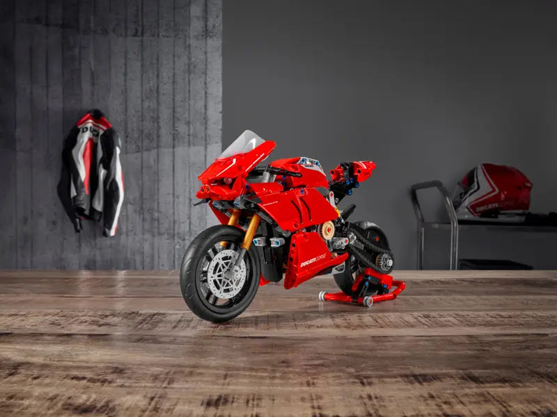 LEGO Technic 42107 Ducati Panigale V4 R Motorcycle Building Toy Retired, 646 Pcs
