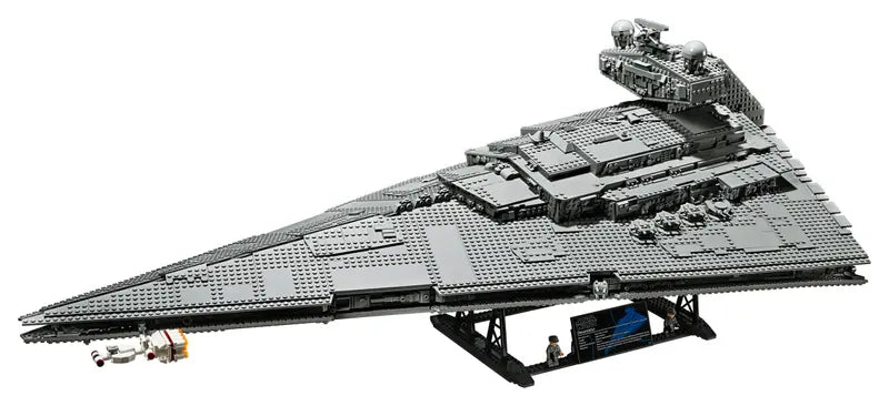 LEGO Star Wars 75252 Imperial Star Destroyer Ultimate Collector Series - Playset